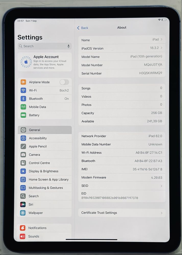 iPad 10th Gen 256GB WiFi + Cellular
