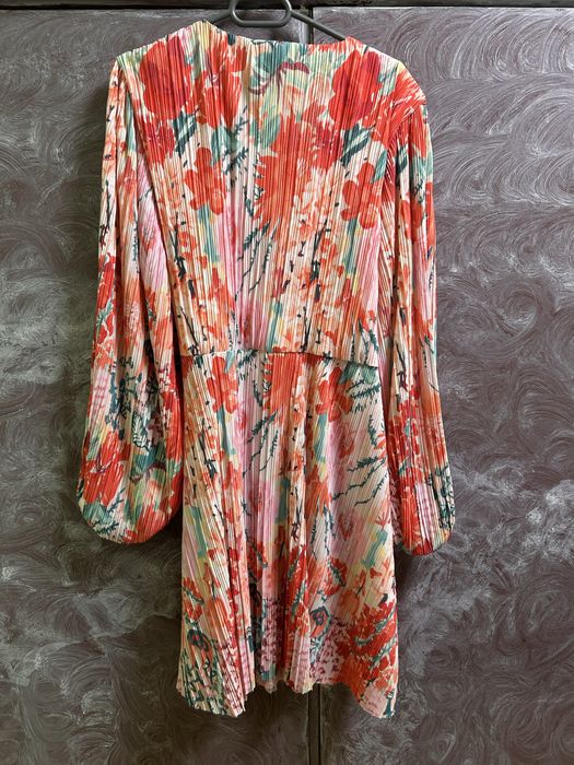 Рокля  НОВА H&M.