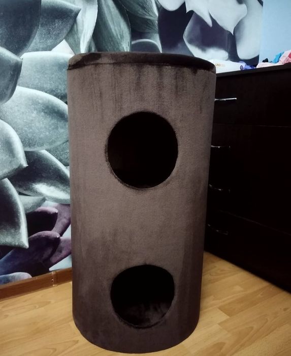Продам домик для кошек.
