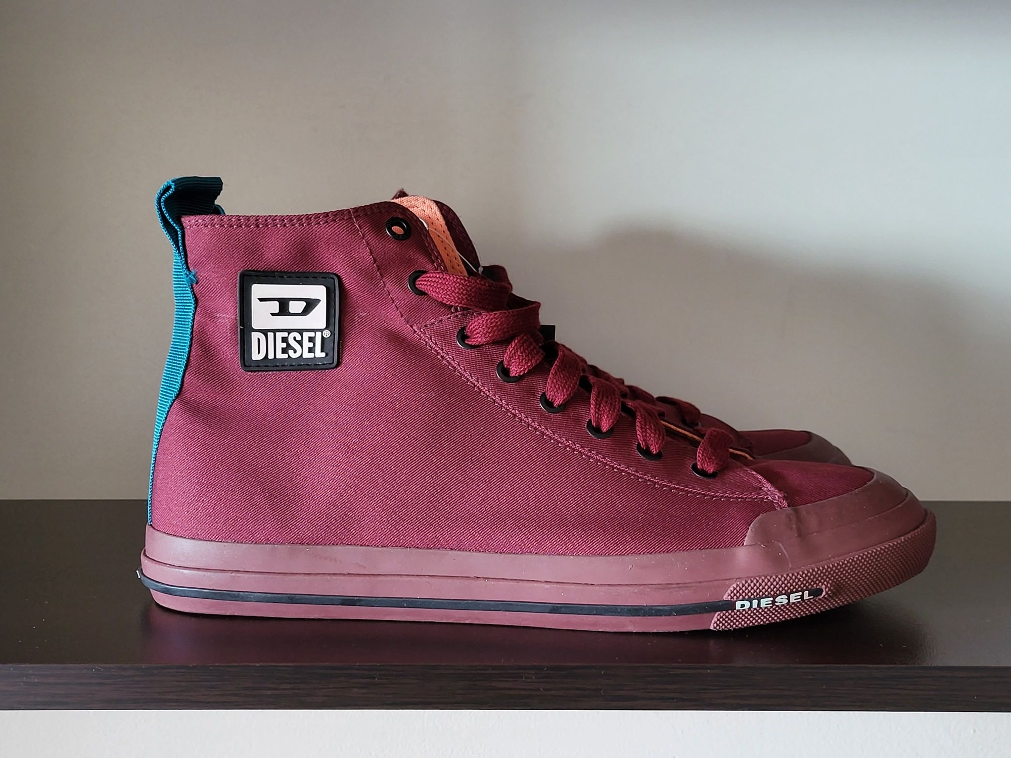 DIESEL S-ASTICO MID CUT 43номер 27.5см Стелка, Нови