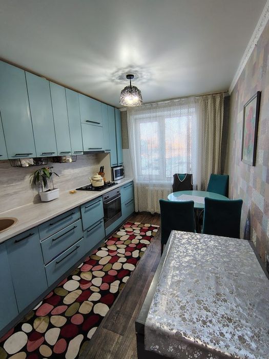 Продам 2 комнатную квартиру район 10 школы