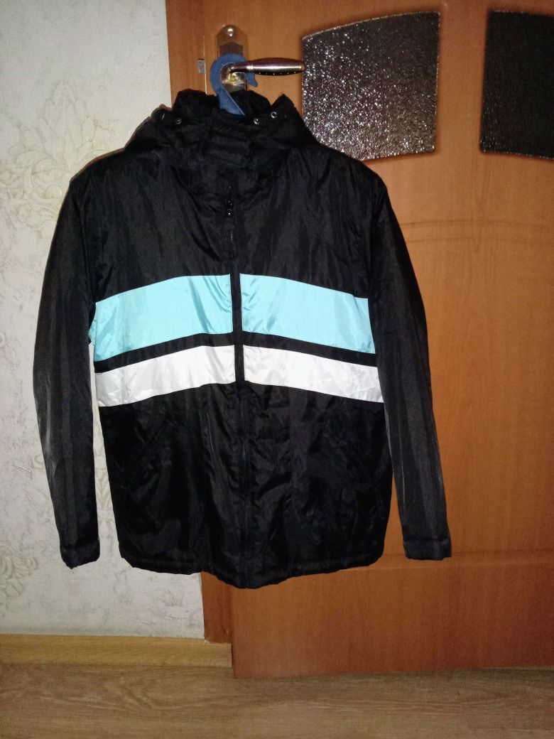 Фирменная спортивная куртка на подростка 12-13лет на рост 164 см