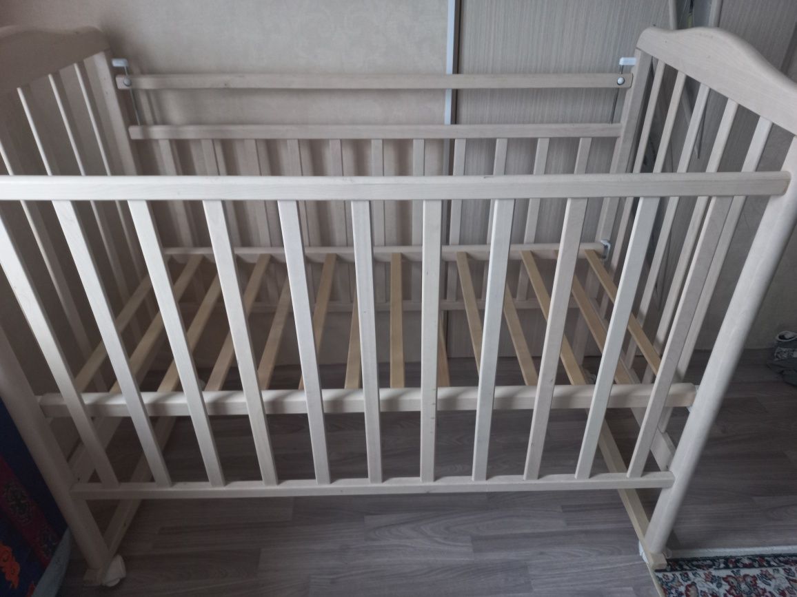 Продам кровать детскую