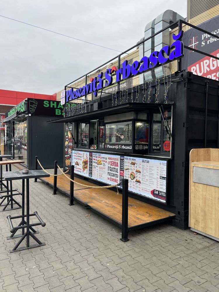 Vand container maritim pentru fast food cu terasa pe acoperis