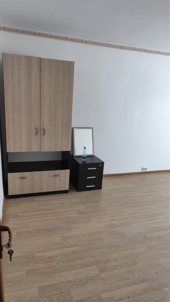 Inchiriez apartament 2 camere nemobilat