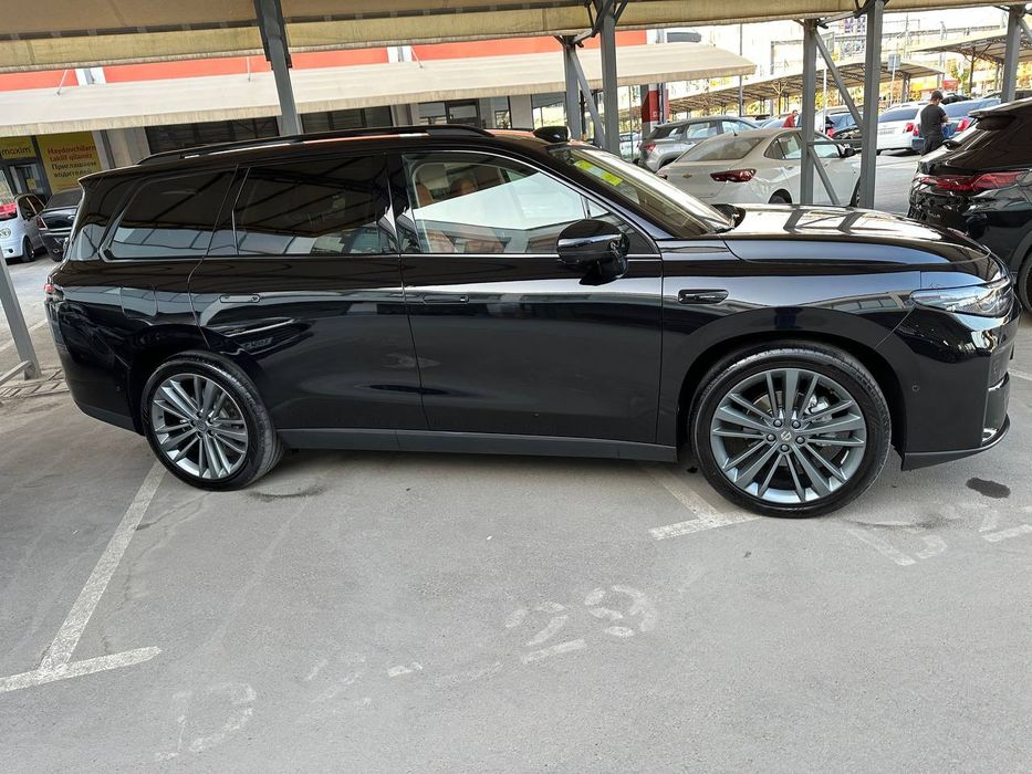 Leapmotor c16 gibrid 3pazitsa full