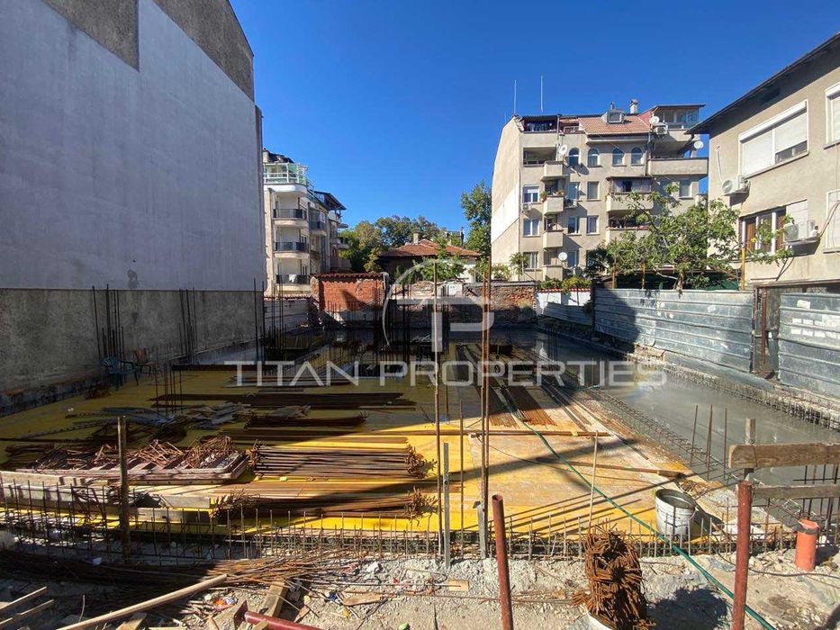 Продава се Многостаен апартамент в Пловдив, Съдийски - 130 кв.м за 1580 €/кв.м - Снимка #2