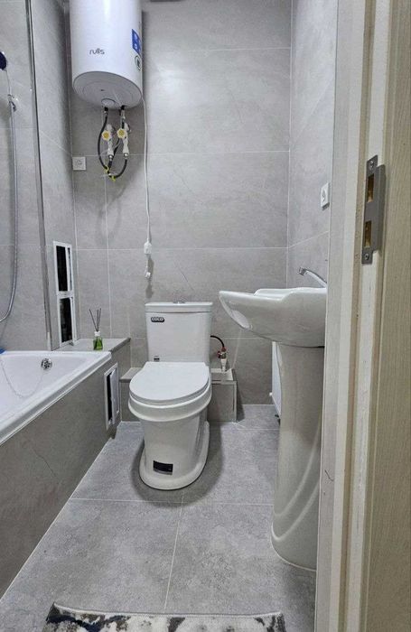 1 хоналик квартира 5-каватдан сотилади.Ор:6-мкр.Рублёвка