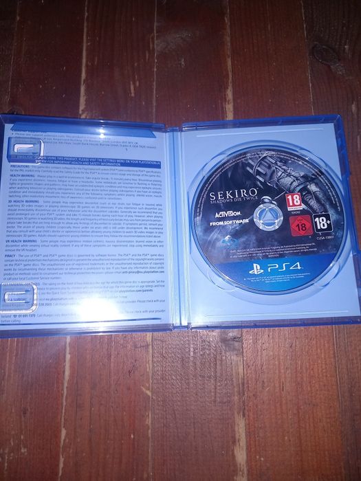 Игра за ps4 Sekiro Game of the year КАТО ЧИСТО НОВА