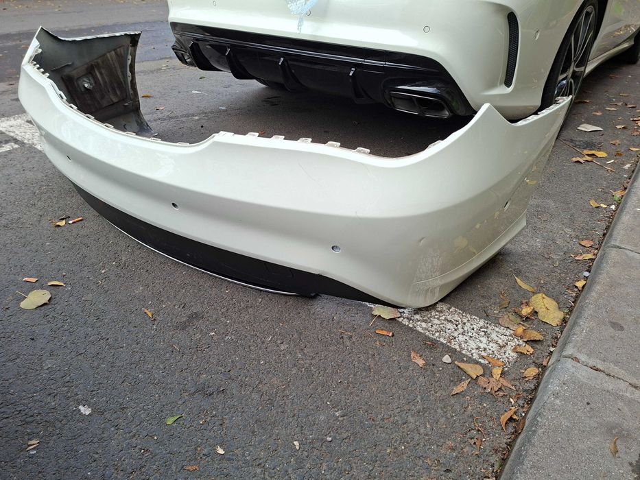 Bara spate diffuser si tipsuri Mercedes  cla 180