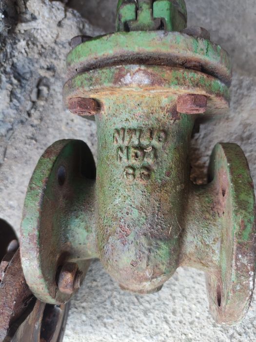 Задвижка, вентиль запорная арматура