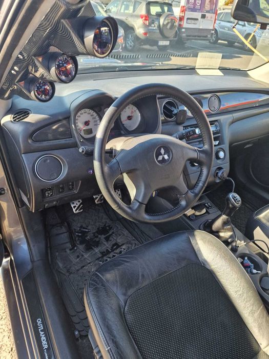 Mitsubishi Outlander 2.0 Turbo 4G63T  202CP  Manuală  4x4  2006
