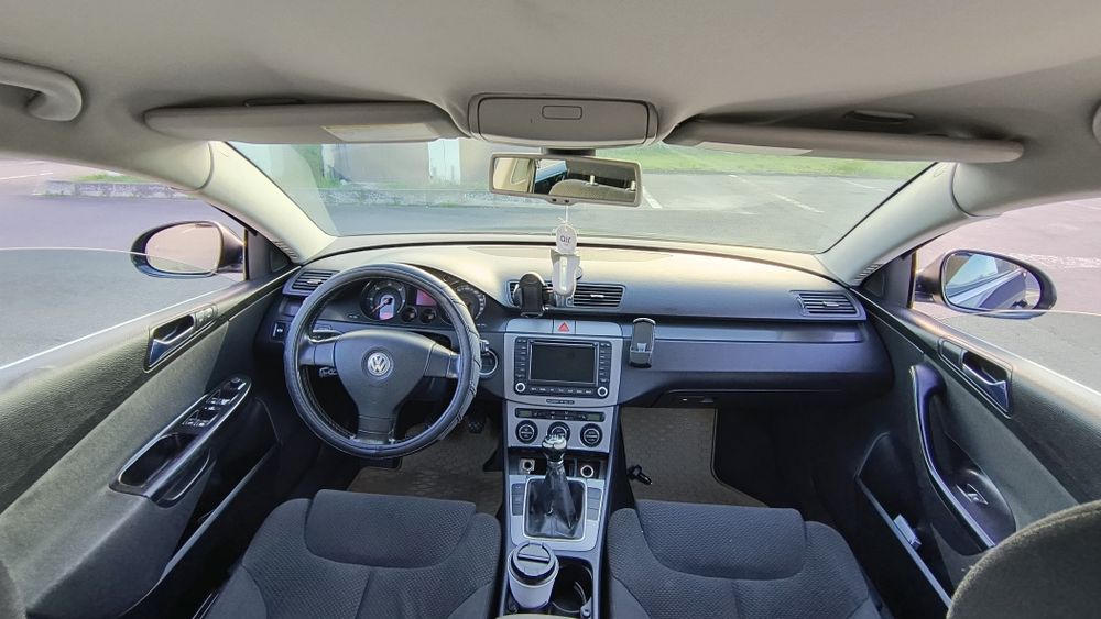 Volkswagen Passat 2.0 TDI – 140 CP – 2005 – Stare bună – 2500€