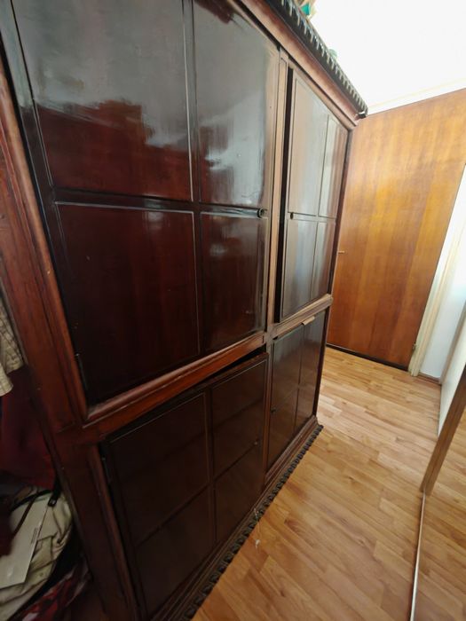 Șifonier cu 4 uși din lemn masiv