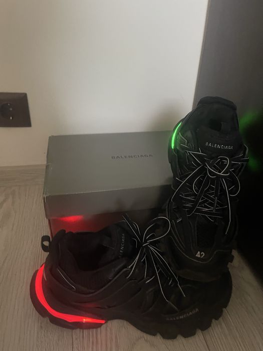Balenciaga track led