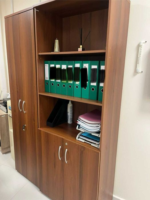 Продается очень качественная офисная мебель