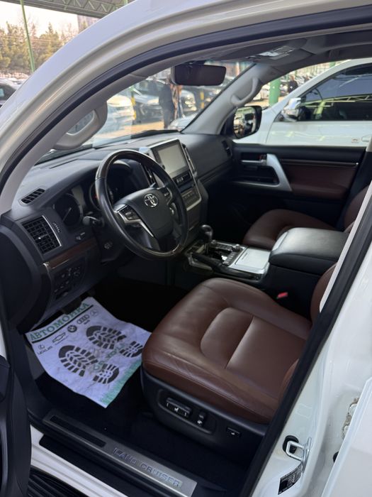 Toyota Land cruiser 200