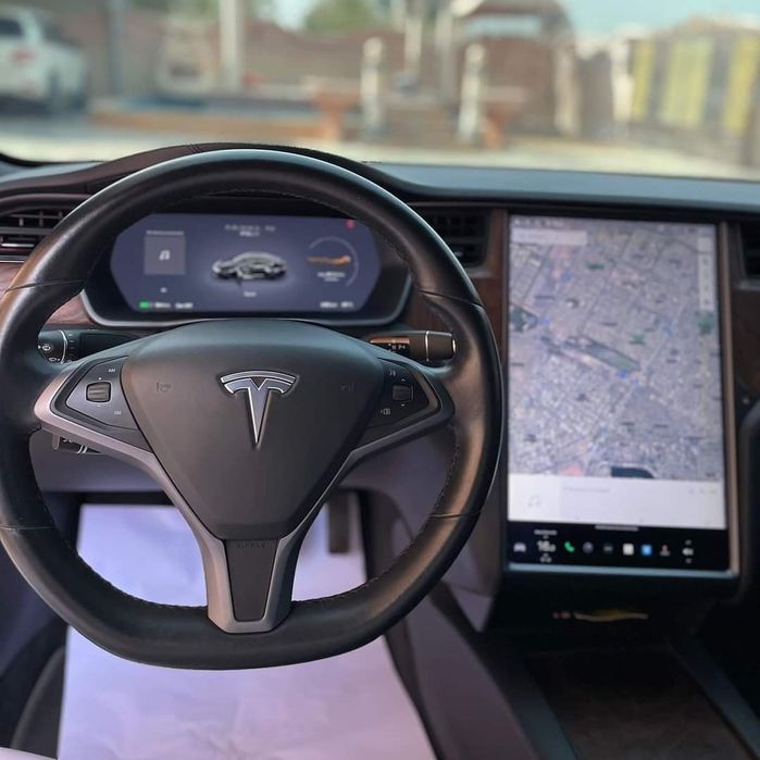 Tesla Model S 2022