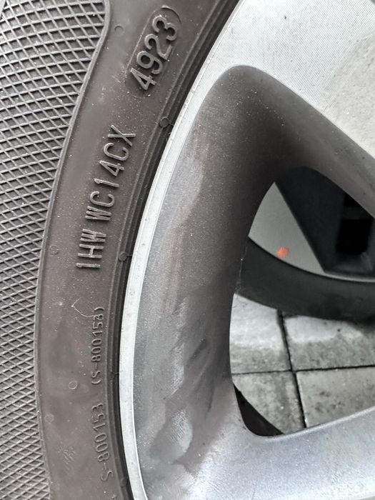 4 buc. jante originale VW Jetta echipate cu anvelope de vară