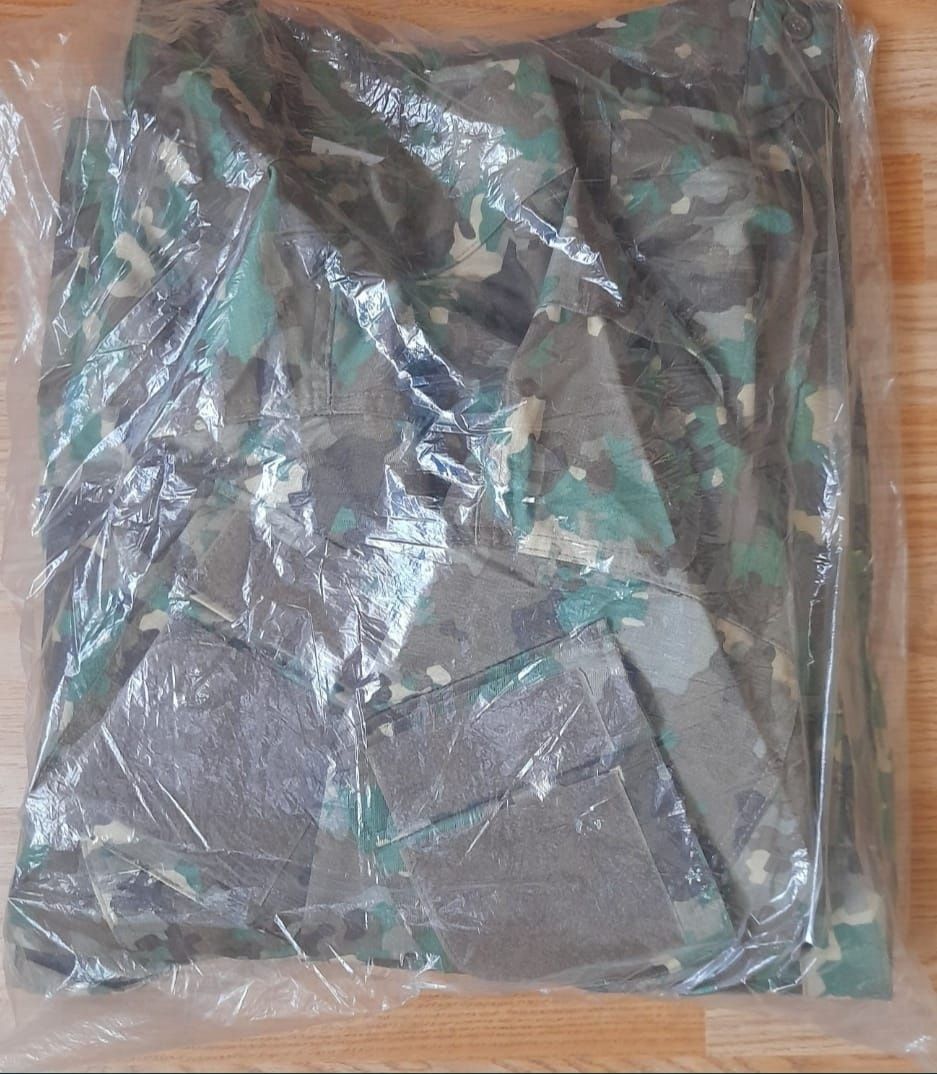 Scurta și ținută combat