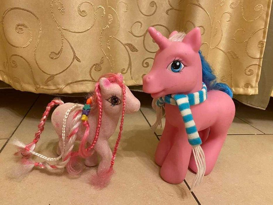 Doi caluti de jucarie