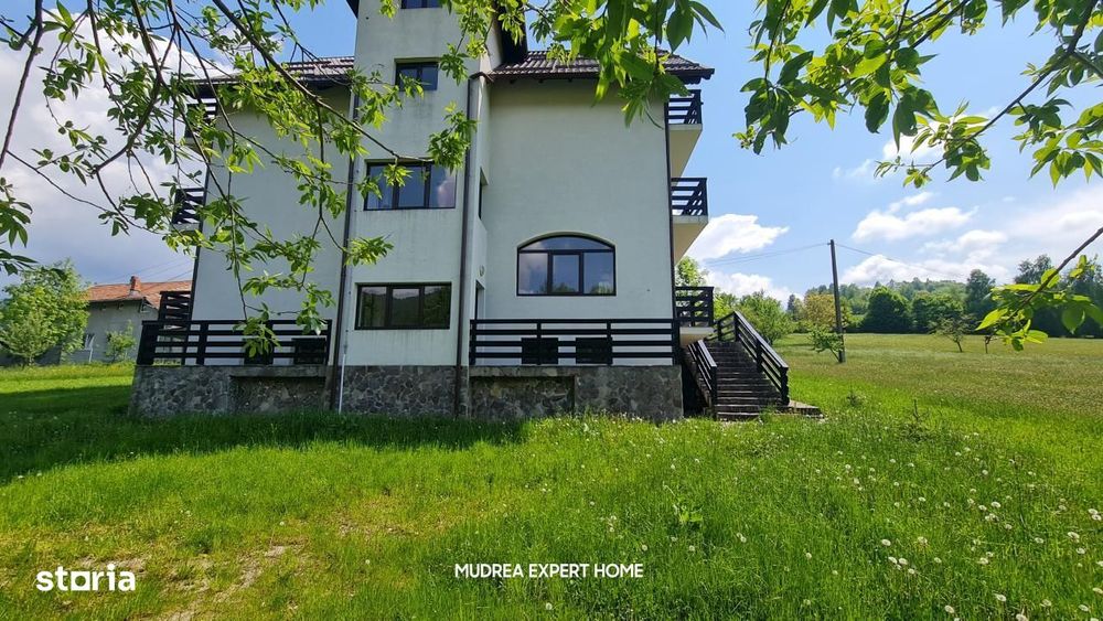 Nou | Vila-Hotel-Pensiune | 12 Camere | Bran-Moieciu