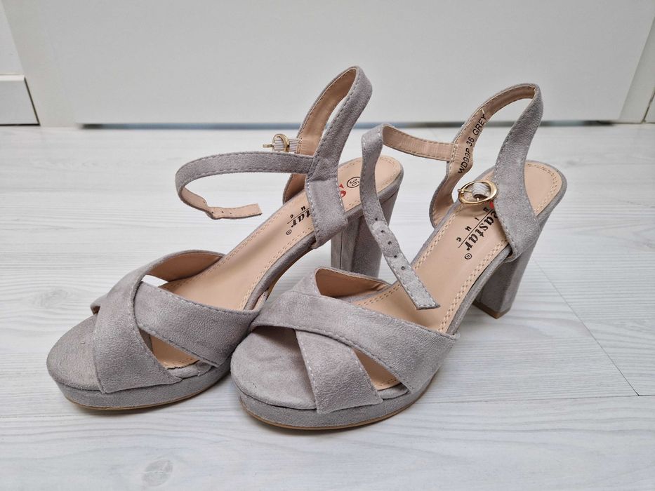 7 Perechi sandale/botine/pantofi - Marime 36 - pret per pereche