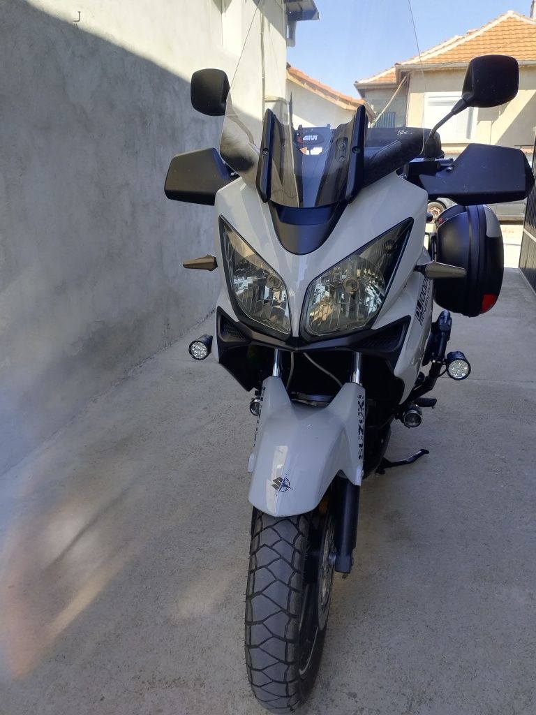 Sucking V-strom.