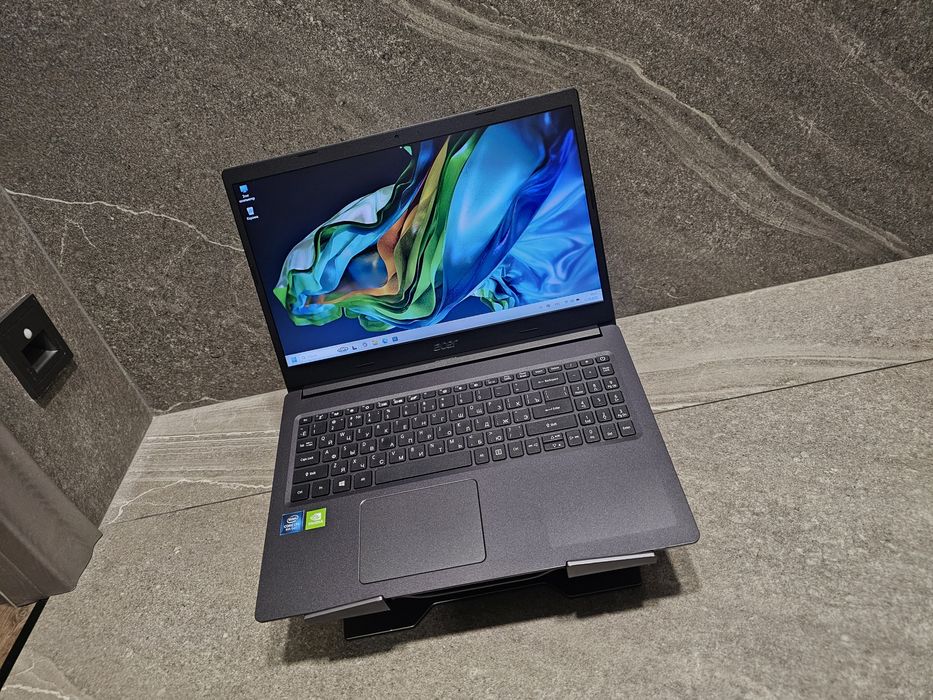Стильный 8и Ядерный Ноутбук Acer (core i7-8th Gen/MX230/8ОЗУ/256/500)