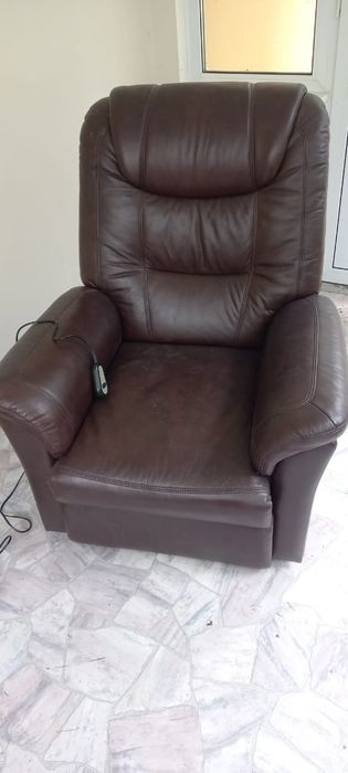 Кресло реклайнер с пультом