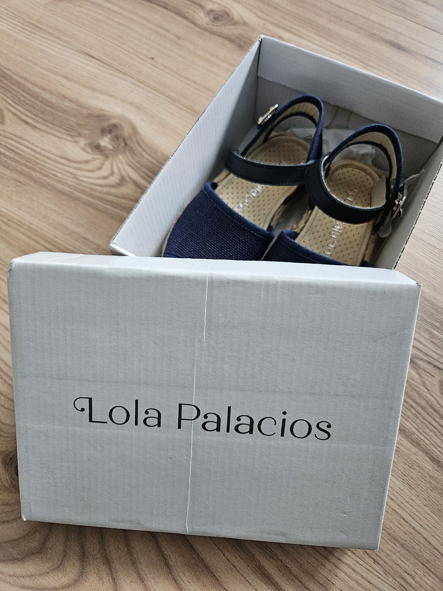 Сандали Lola Palacios