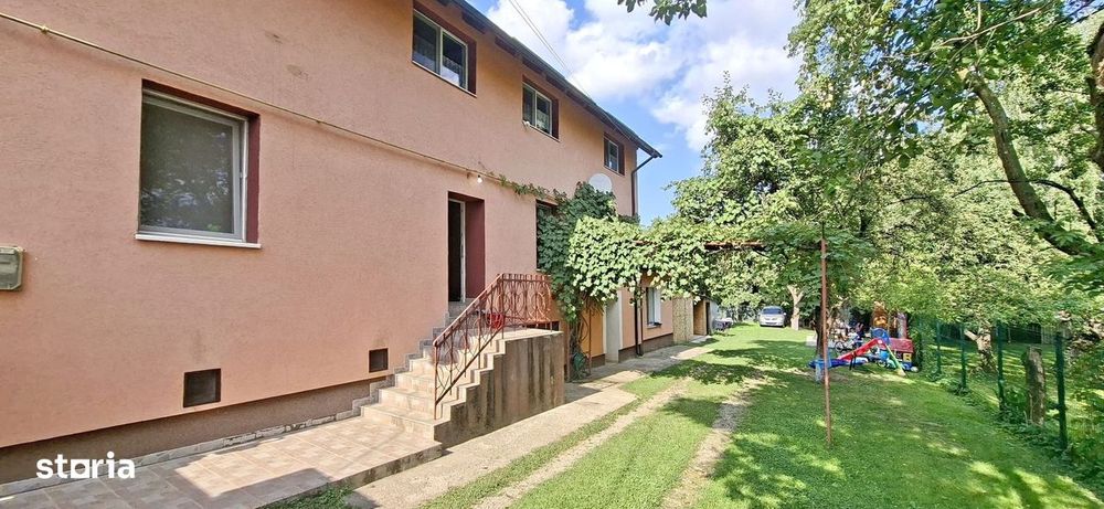 Casă deosebită cu garsonieră separată – Vulcan