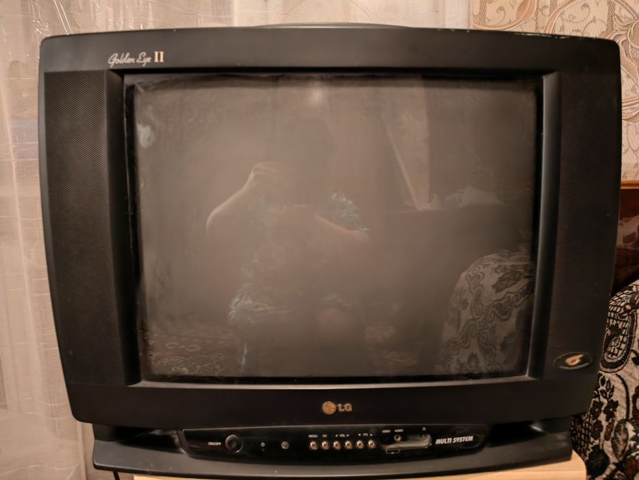 Продам телевизор LG рабочий