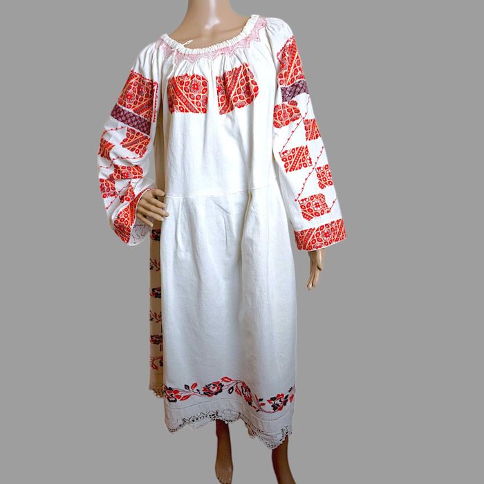 Port popular vechi, rochie traditionala, ie cu poale L-XL