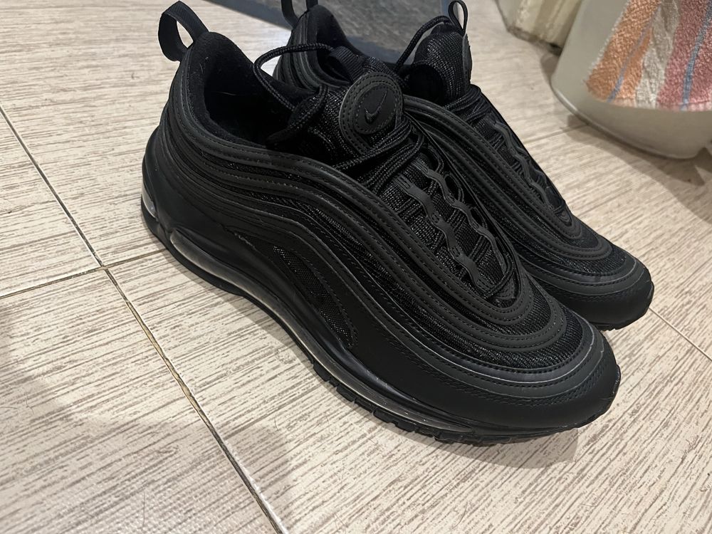 Nike Air Max 97.