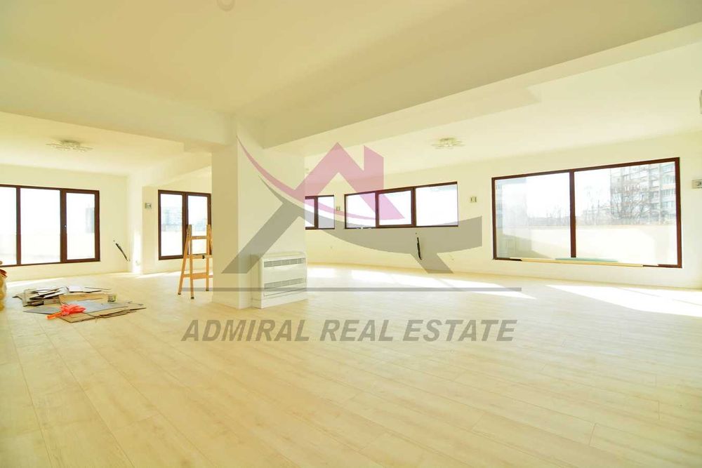 Слънчев и просторен Офис в луксозна сграда+ паркоместа