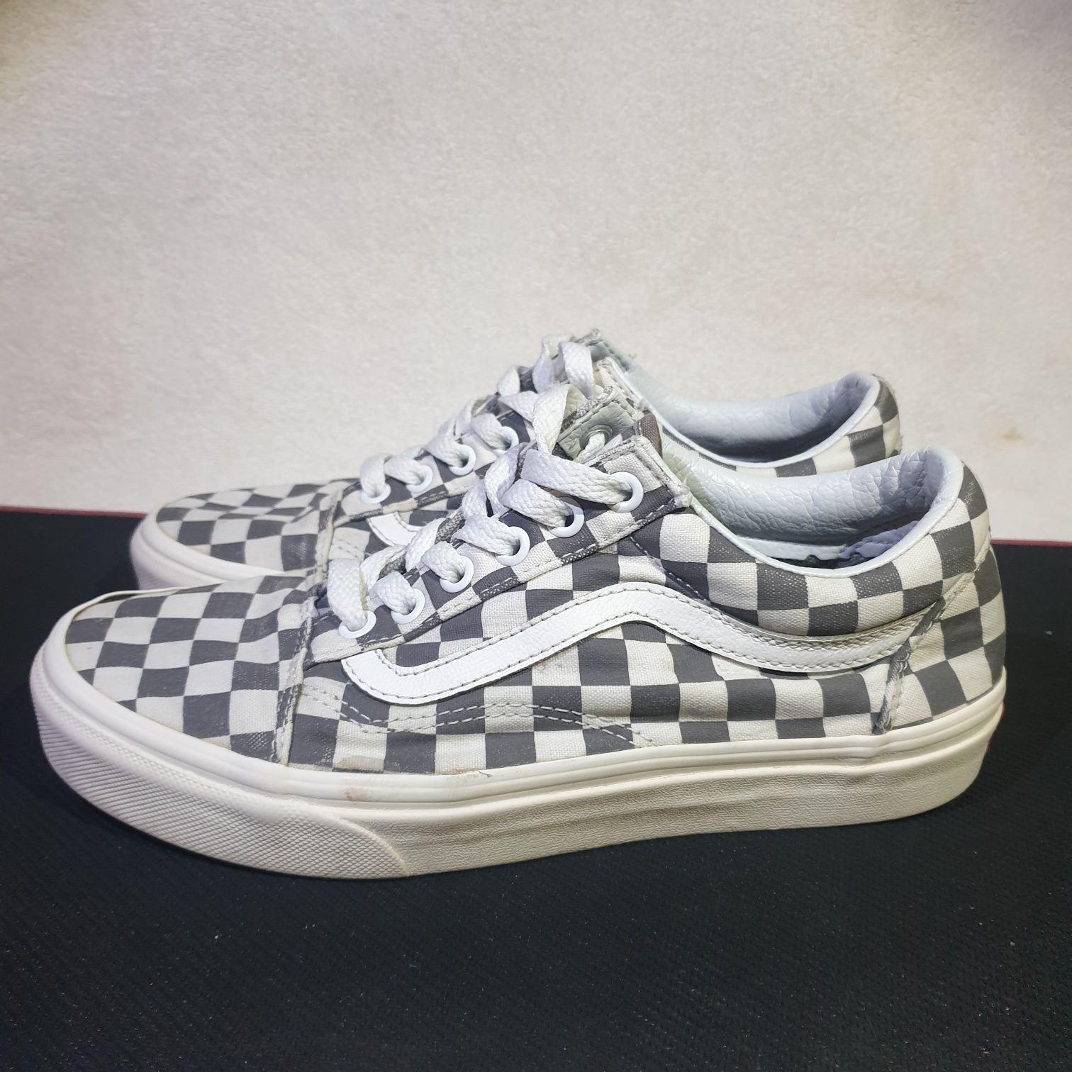 Vans Old Skool Checkerboard in Grey