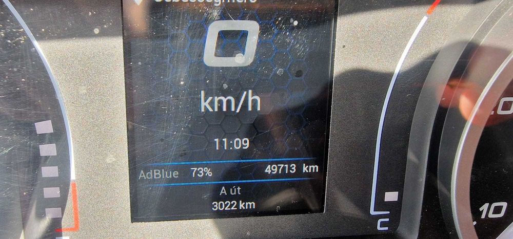 Autoutilitara Iveco Daily 35S18V