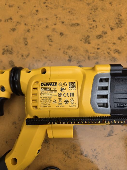 Акумулаторен перфоратор DEWALT DCH263