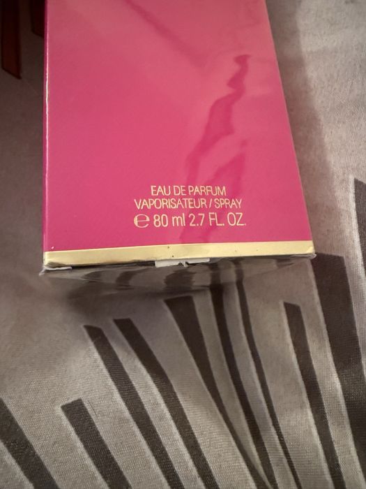 De vanzare apa de parfum