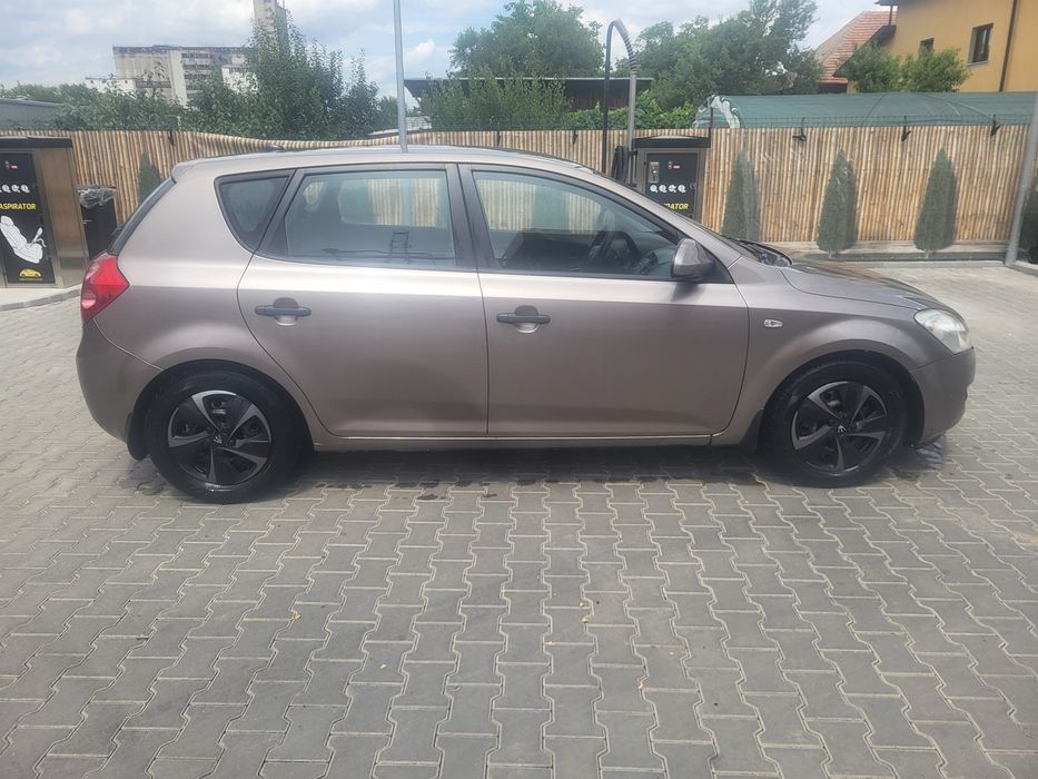 Kia Ceed 2008 motor 1.6