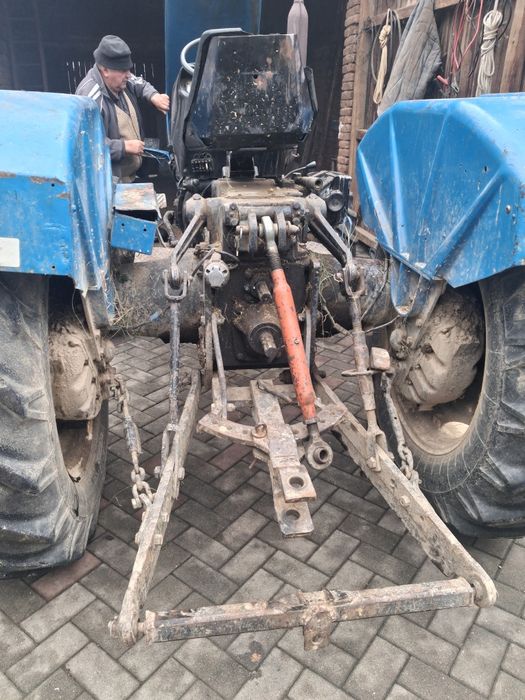 Vând tractor Lamborghini