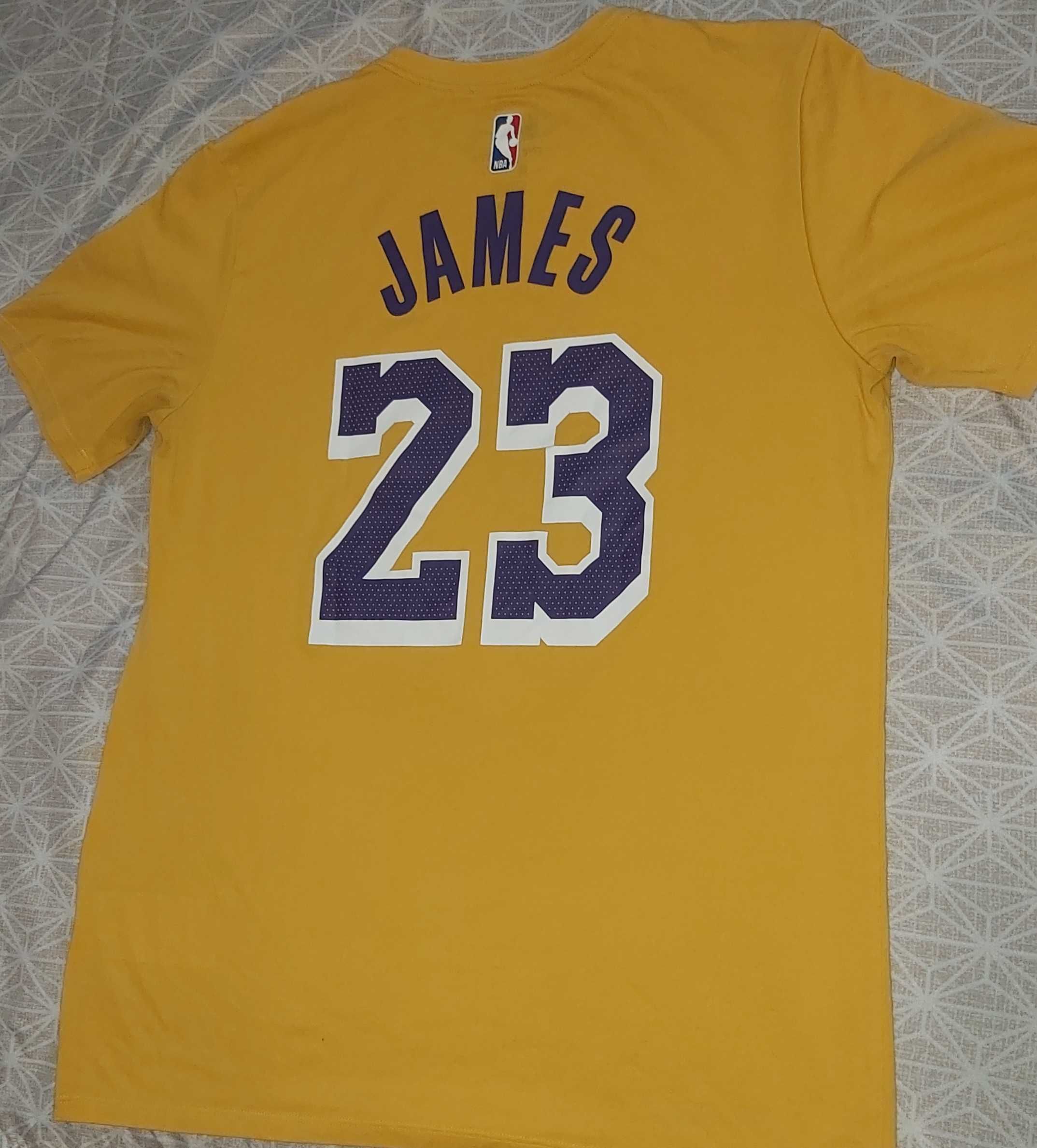 Los Angeles Lakers LeBron James 23 Тениска - Размер М