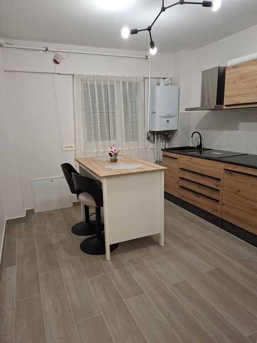 Închiriez apartament ultracentral,str. Culturii,