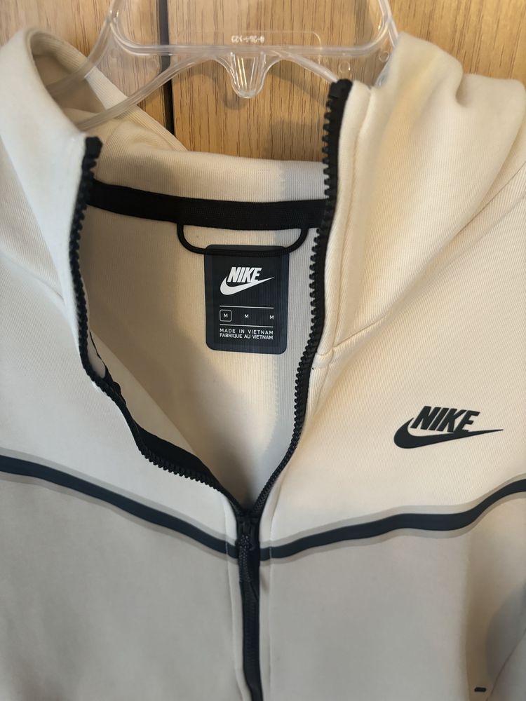 Nike tech fleece