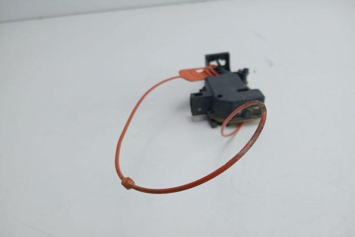 Motoras rezervor   A2048200072 Mercedes-Benz CLS-Class C218/X218 seri