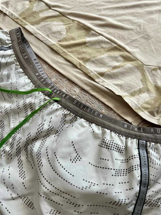 Compleu/trening de vara crem Nike Running Division marimea XXL