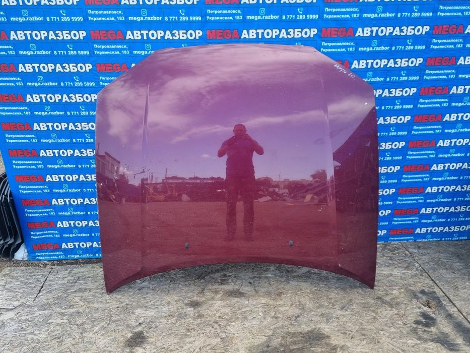 Капот на camry 20.