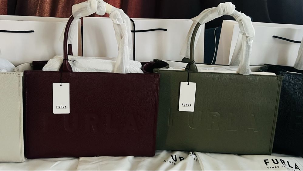 Чанти FURLA NIOBE.100% оригинал. Нови, с етикети,сериен номер !