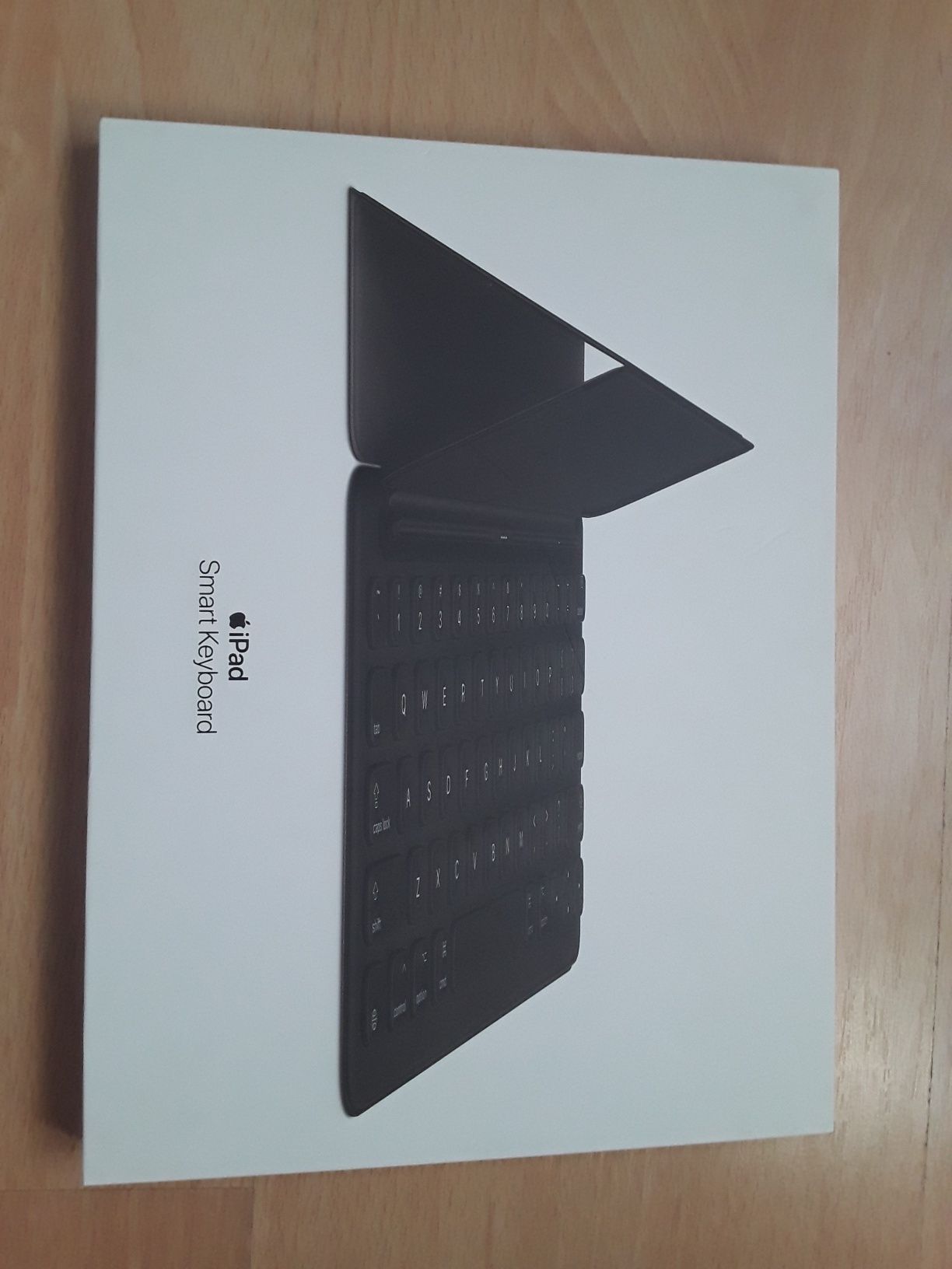 Husa cu tastatura Apple Ipad A1829